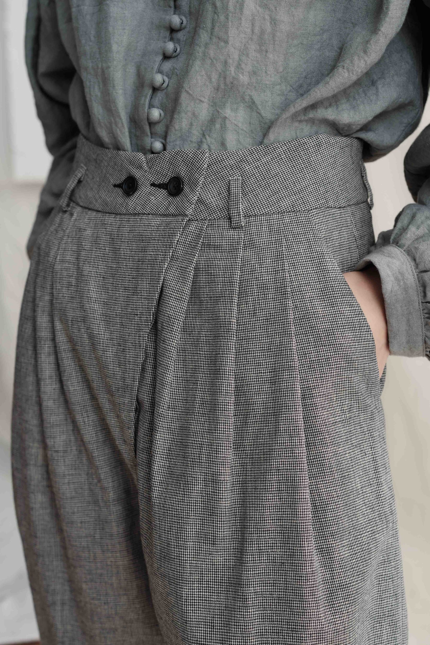 Curve Dart Pants