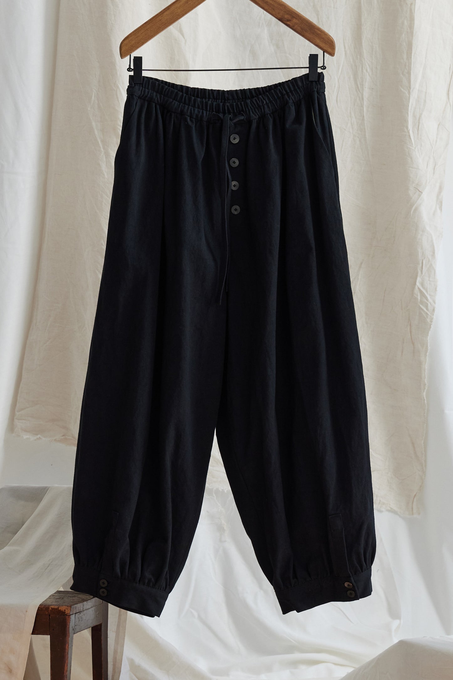 "Garten" Embroidery Balloon Pants