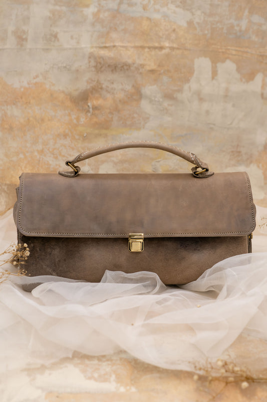 Evlynn S. Bag