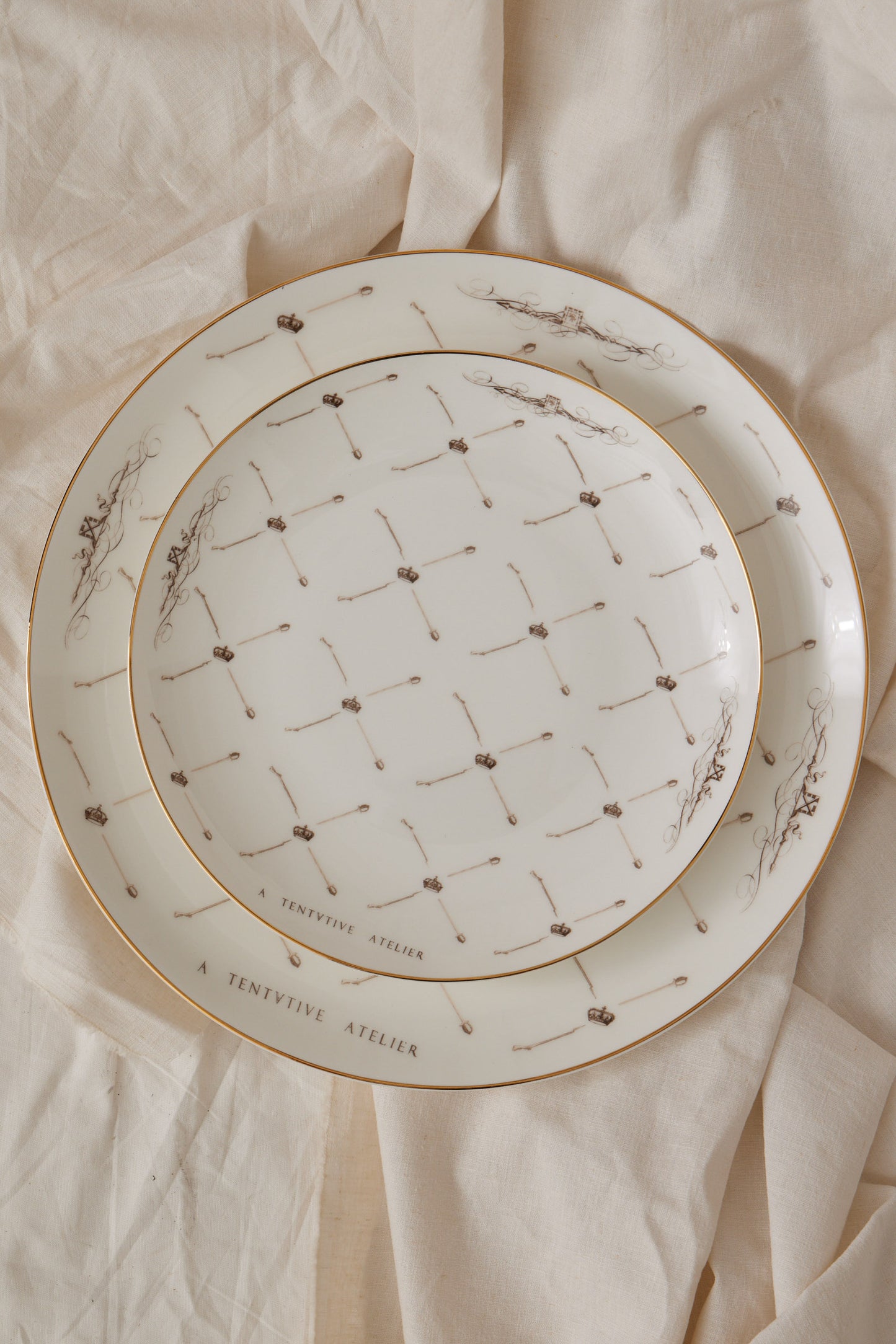 Eugenie Porcelain 10.5''