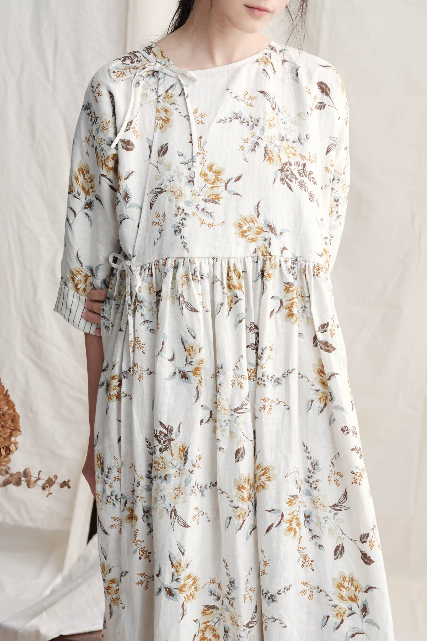 Overlap Gathers Floral Dress