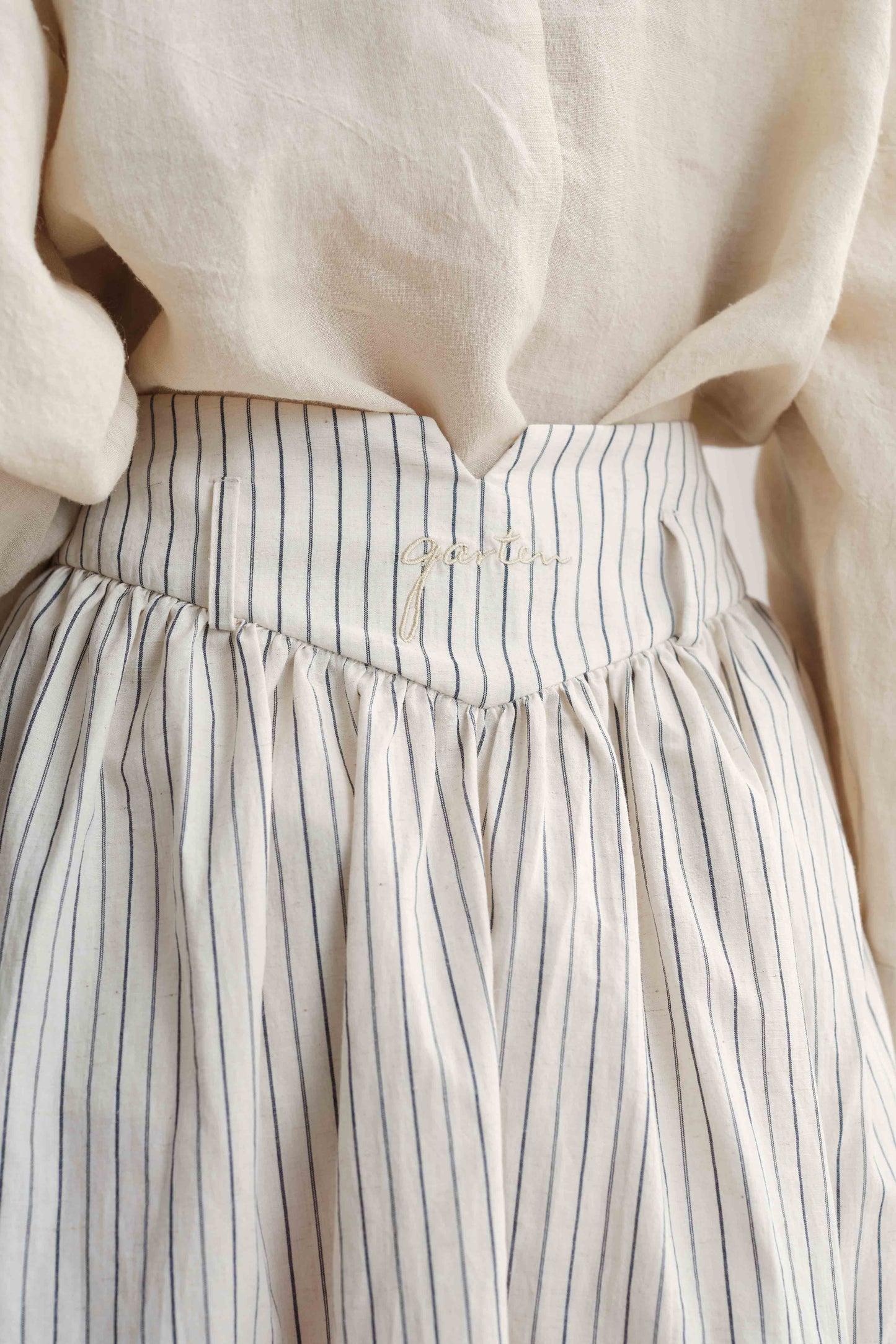 Gathers Buttoned Stripe Skirt