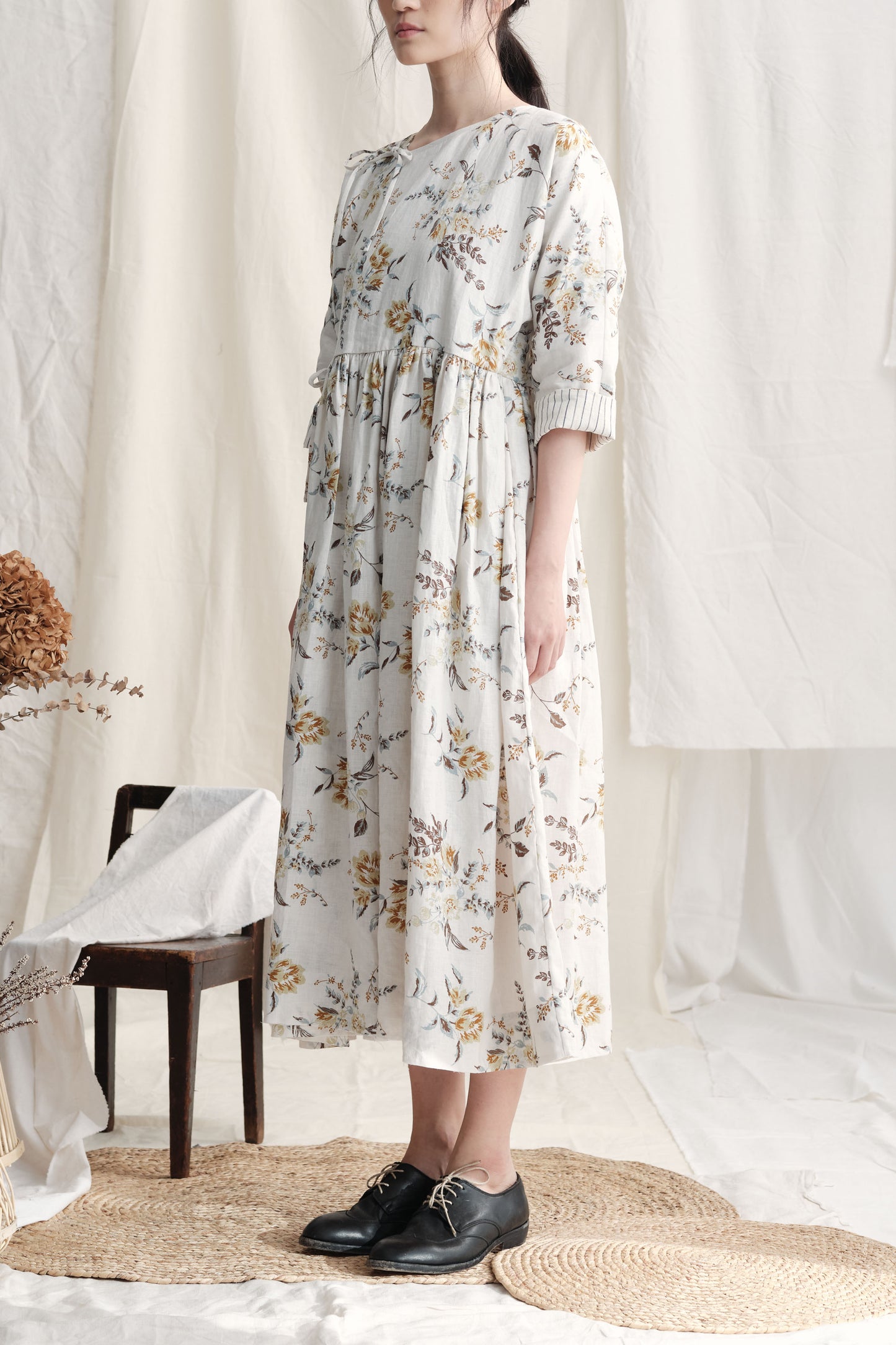 Overlap Gathers Floral Dress