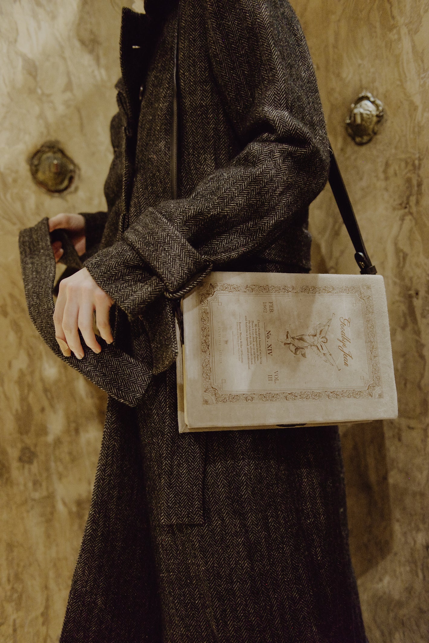 A Tentative Atelier AW19 Lookbook Womens crop of "book" shoulder bag