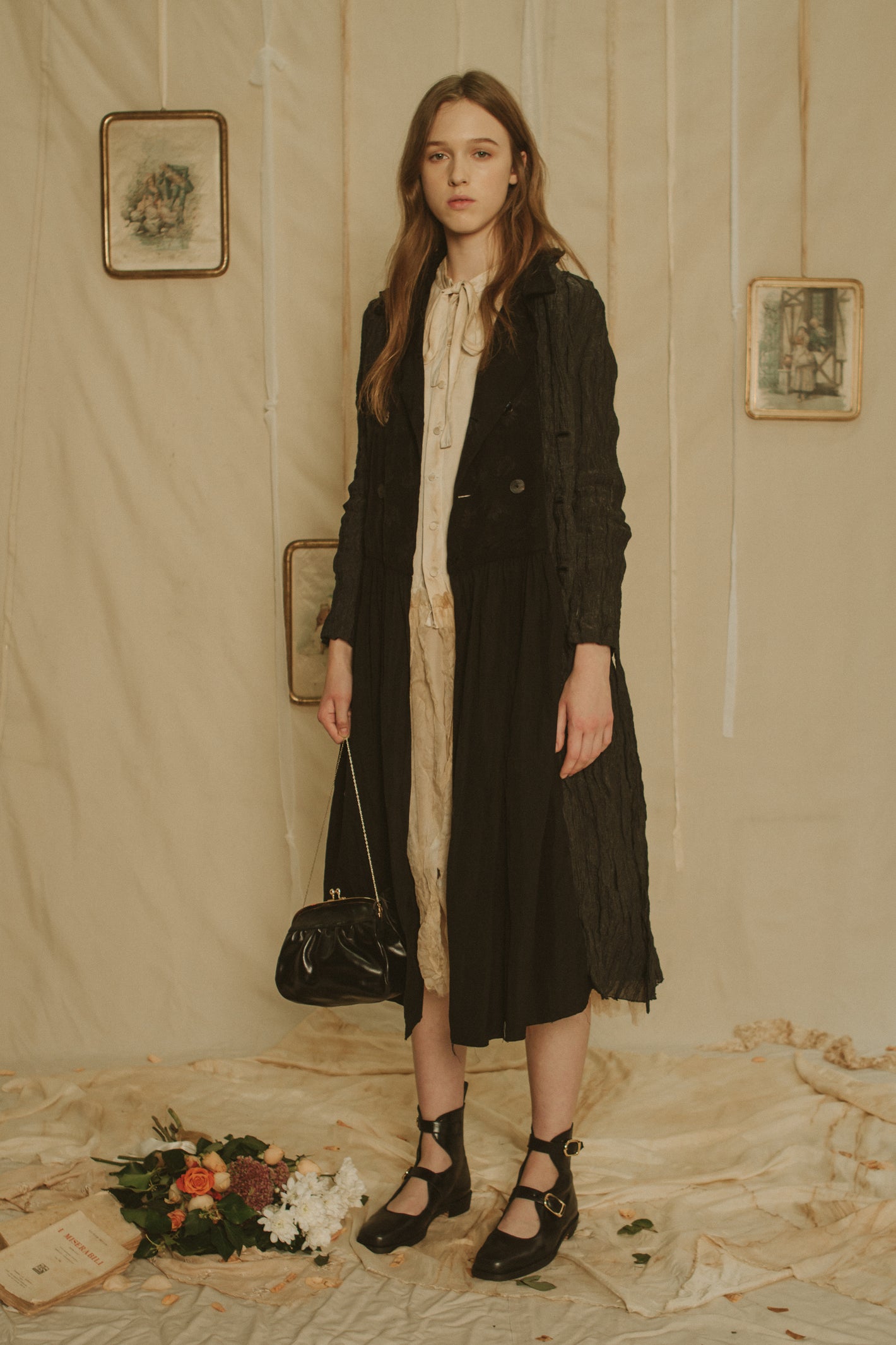 A Tentative Atelier SS19 Lookbook Womens black crinkle coat